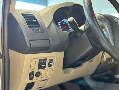 Toyota Hilux SW4 SRV D4-D 4x4 3.0 TDI Dies. Aut