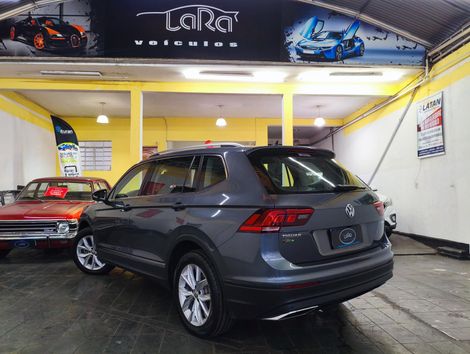 VolksWagen TIGUAN Allspac Comf 250 TSI 1.4 Flex