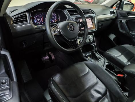 VolksWagen TIGUAN Allspac Comf 250 TSI 1.4 Flex