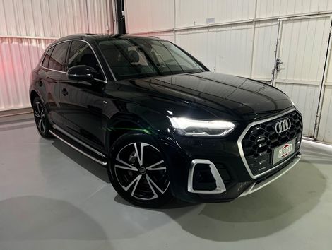 Audi Q5 S-Line Black 2.0 TFSI Quat. S-Tronic