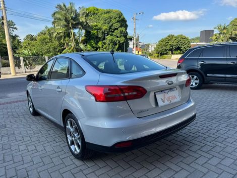 Ford Focus 2.0 16V/SE/SE Plus Flex 5p Aut.