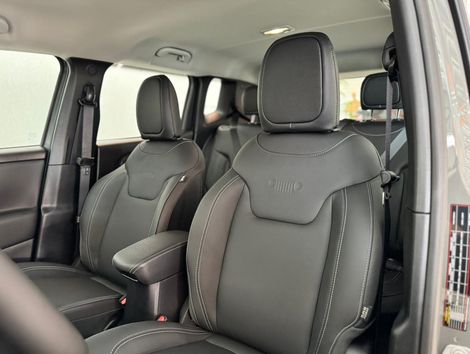 Jeep Renegade Long. T270 1.3 TB 4x2 Flex Aut.