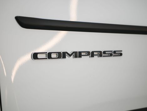 Jeep COMPASS LONGITUDE 2.0 4x4 Dies. 16V Aut.