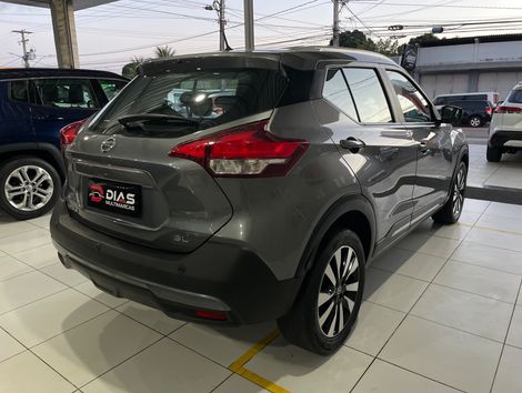 Nissan KICKS SL 1.6 16V FlexStar 5p Aut.
