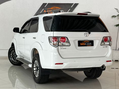 Toyota Hilux SW4 SR 4x2 2.7/2.7 Flex 16V Mec.