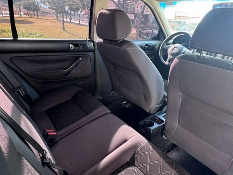 VolksWagen Golf Sportline 1.6 Mi Total Flex 8V 4p