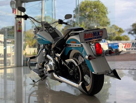 Harley SOFTAIL DELUXE  FLSTN