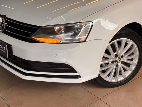 VolksWagen JETTA Comfortline 2.0 T.Flex 8V 4p Tipt.