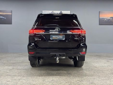 Toyota Hilux SW4 SRX 4x4 2.8 TDI 16V Dies. Aut.