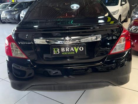 Nissan VERSA SL 1.6 16V FlexStart 4p Aut.