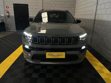 Jeep S T270 1.3 TB 4x2