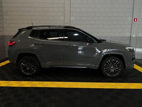 Jeep S T270 1.3 TB 4x2