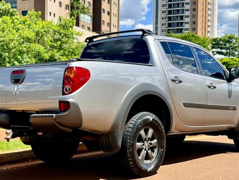 Mitsubishi L200 Triton HPE 3.2 CD TB Int.Diesel Aut