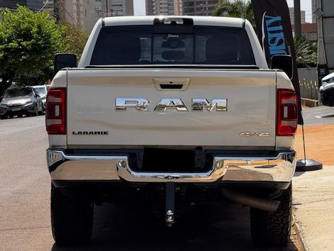 Dodge 6.7 I6 Turbo Diesel Laramie CD 4X4 Automático