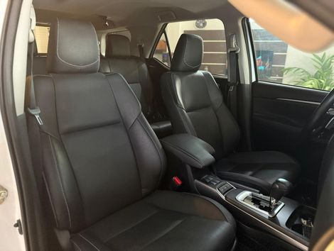 Toyota Hilux SW4 SRX Plat. 4x4 2.8 TB Die. Aut.