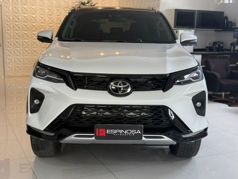 Toyota Hilux SW4 SRX Plat. 4x4 2.8 TB Die. Aut.