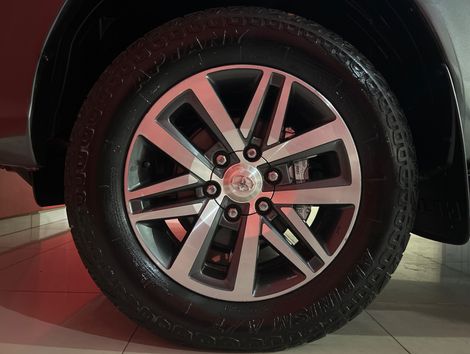 Toyota Hilux CD SRX 4x4 2.8 TDI 16V Diesel Aut.