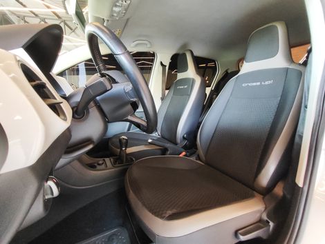 VolksWagen up! cross 1.0 T. Flex 12V 5p