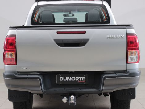 Toyota Hilux CD 4x4 2.8 Diesel Mec.