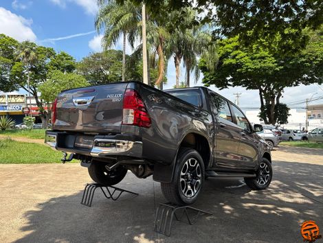 Toyota Hilux CD SRV 4x4 2.8 TDI Diesel Aut.