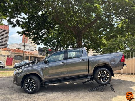Toyota Hilux CD SRV 4x4 2.8 TDI Diesel Aut.