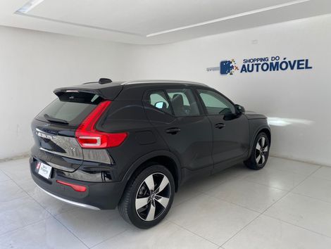 Volvo XC 40 T-4 MOMENTUM 2.0 190cv FWD