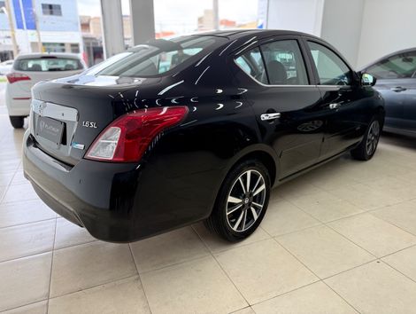 Nissan VERSA SL 1.6 16V FlexStart 4p Aut.