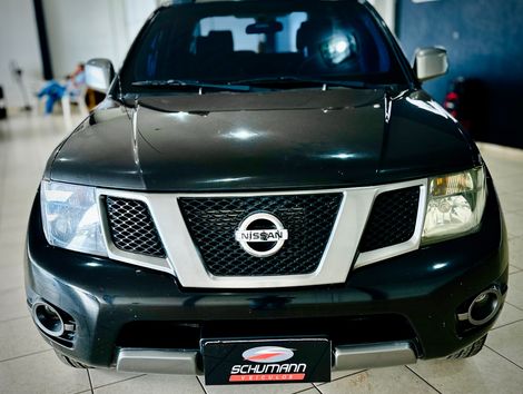 Nissan Frontier SV AT. CD 4x4 2.5 TB Dies. Aut.