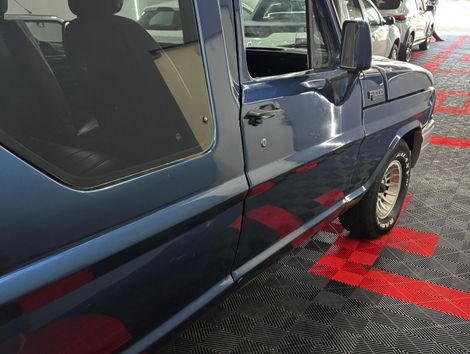 Ford F-1000 CD/Blazer 3.9 Dies.