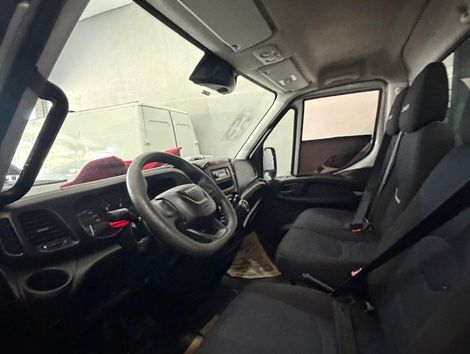 IVECO DAILY CHASSI 35-150 Curto 3.0 (Diesel)