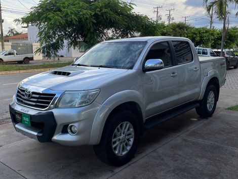 Toyota Hilux CD SRV D4-D 4x4 3.0 TDI Diesel Aut