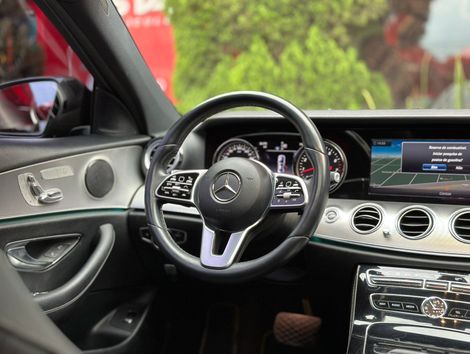 Mercedes E-250 Exclusive 2.0 TB 211cv Aut.