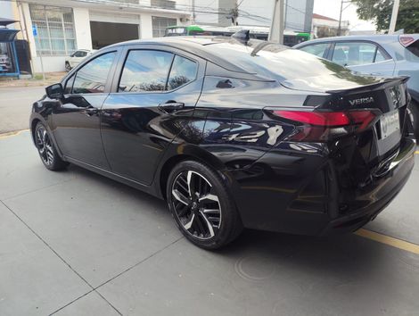 Nissan VERSA Exclusive 1.6 16V Flex Aut.