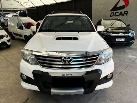 Toyota Hilux SW4 SRV D4-D 4x4 3.0 TDI Dies. Aut