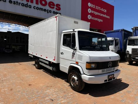 MERCEDES-BENZ 710/ 710 Plus 2p (diesel)