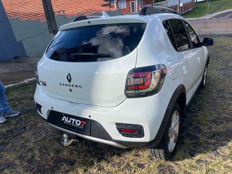 Renault SANDERO STEPWAY Easy R Flex 1.6 16V 5p