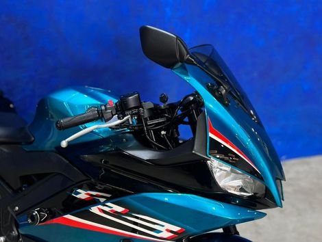 YAMAHA YZF R-3 321/ABS