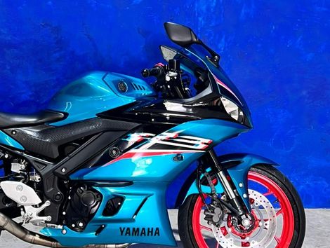 YAMAHA YZF R-3 321/ABS