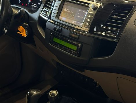 Toyota Hilux SW4 SRV D4-D 4x4 3.0 TDI Dies. Aut