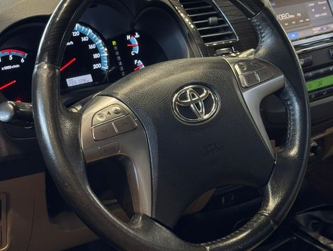 Toyota Hilux SW4 SRV D4-D 4x4 3.0 TDI Dies. Aut