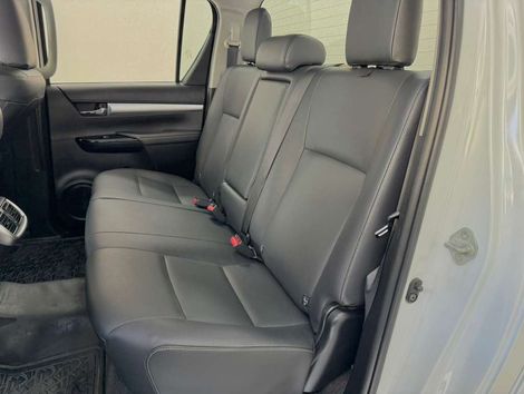 Toyota Hilux CD SRX 4x4 2.8 TDI 16V Diesel Aut.