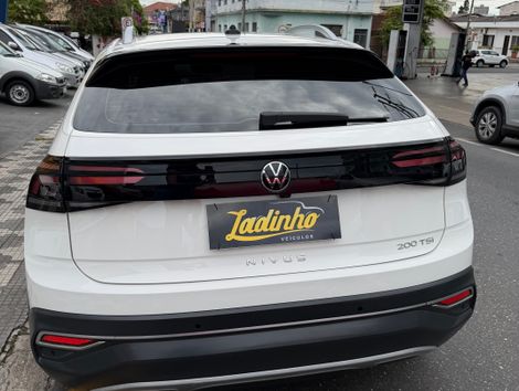 VolksWagen Nivus Highline 1.0 200 TSI Flex Aut.