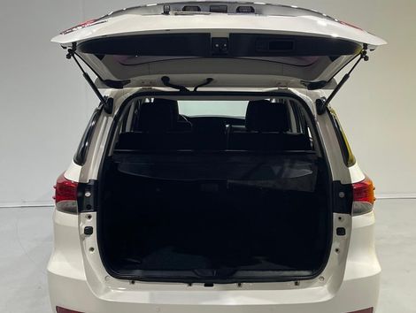 Toyota Hilux SW4 SR 4x2 2.7/ 2.7 Flex 16V Aut.