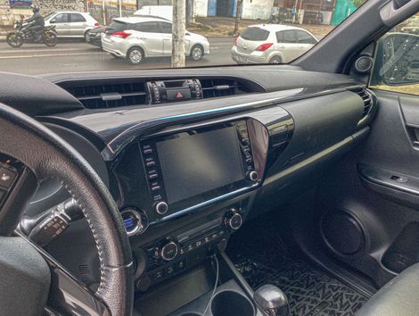 Toyota Hilux CD SRX 4x4 2.8 TDI 16V Diesel Aut.