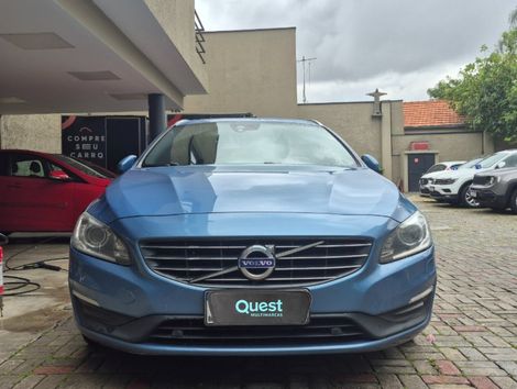 Volvo V60 T-4 MOMENTUM 2.0 190cv 5p