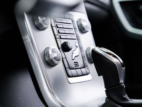 Volvo V60 T-4 MOMENTUM 2.0 190cv 5p