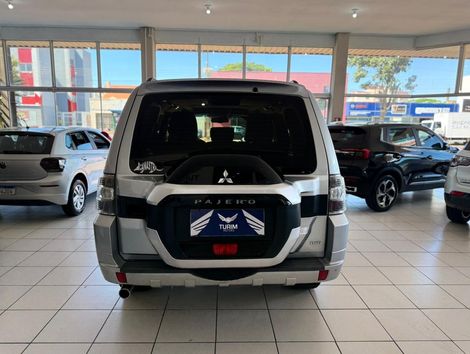 Mitsubishi Pajero HPE Full 3.2 4x4 T.I.Dies. 5p Aut