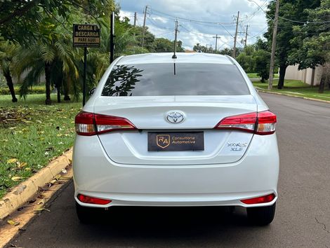 Toyota YARIS XLS Sedan 1.5 Flex 16V 4p Aut.