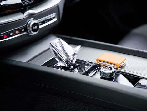 Volvo XC 60 T-8 Pol. Eng. 2.0 AWD (Híbrido)