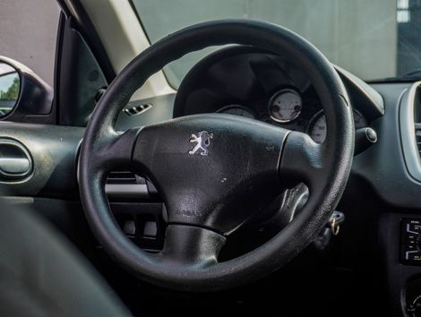 Peugeot 207 XR 1.4 Flex 8V 5p